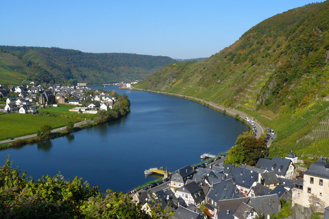 Cochem, Mosel: Schiff - Beilstein, Essen, Wein- und Likörprobe