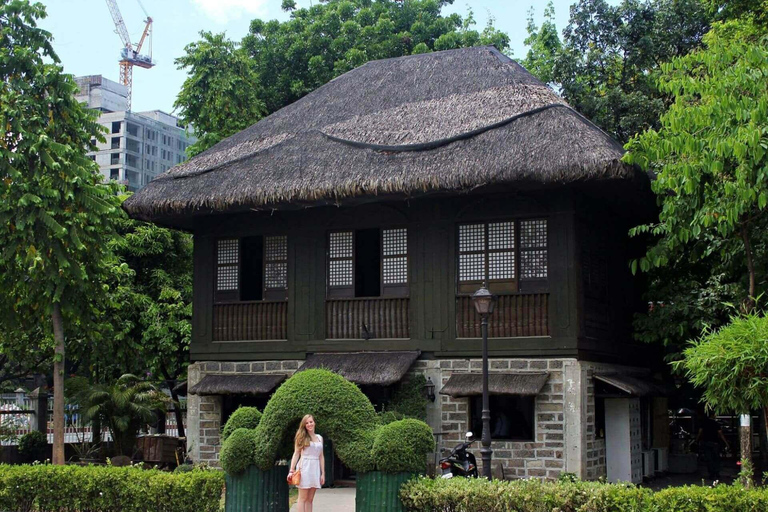 Manila Private Golden Hour Tour with Sunset by the Bay