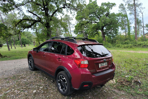 Tbilisi: Subaru Crosstrek 2014-2016, Noleggio, Guida autonoma