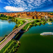Mantua: Panorama-Stadtrundfahrt + geschützte Oase + Guide an Bord