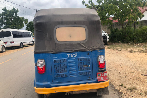 Zanzibar: Tuk Tuk Transfer naar Kendwa en Nungwi