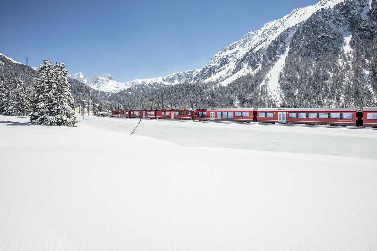 Desde Milán: Tren Bernina y excursión de un día a St. Moritz