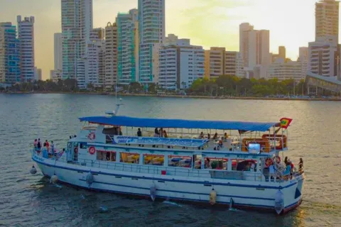 Cartagena das Índias: Cruzeiro ao pôr do sol Open Bar com show de dança