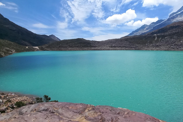 Laguna Rocutuyoc and Honkopampa Ruins Private Service