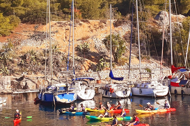 Cassis: afternoon sea kayaking in the Calanques National Park