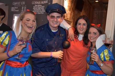 Berlijn: Halloween kroegentocht met shotjes en toegang tot de club