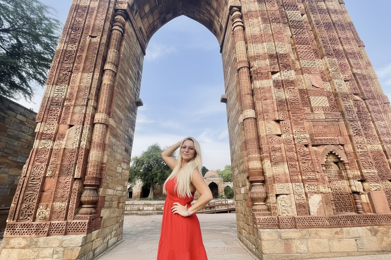 Delhi : Old and New Delhi Tour in Multiple languages Full Day Tour with Guide only for 8 hours