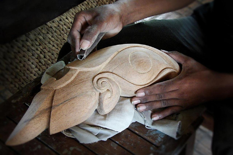 Siem Reap: 3-Hour Behind-the-Scenes Tuk-Tuk Tour Siem Reap: guided 3-hour tuk-tuk tour