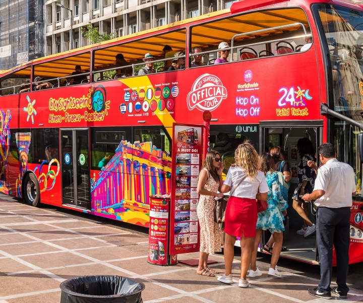 Atenas: Ônibus Vermelho Hop-On Hop-Off com Pireu e Riviera
