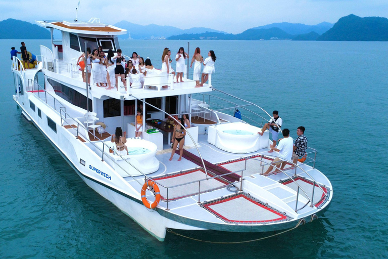 Premium Sunset Party Cruise with Meal in Langkawi