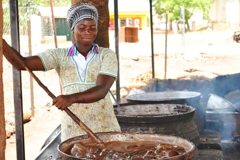 Accra: Shea Butter Making Tour Shea Butter Experience