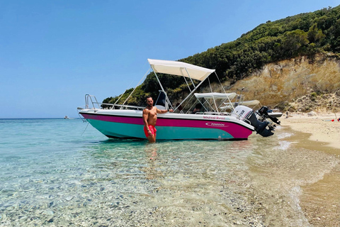 Location de bateau sans permis pour l'île de la Tortue et les grottes de KeriLaganas : 4 heures de location de bateau privé, parc marin et grottes de Keri