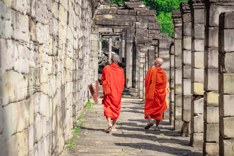 Banteay Chhmar: Journey to Khmer Fortress in the Jungle