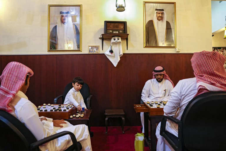 Doha: Souq Waqif Sensory Walk to Spice, Saffron & Oud Market