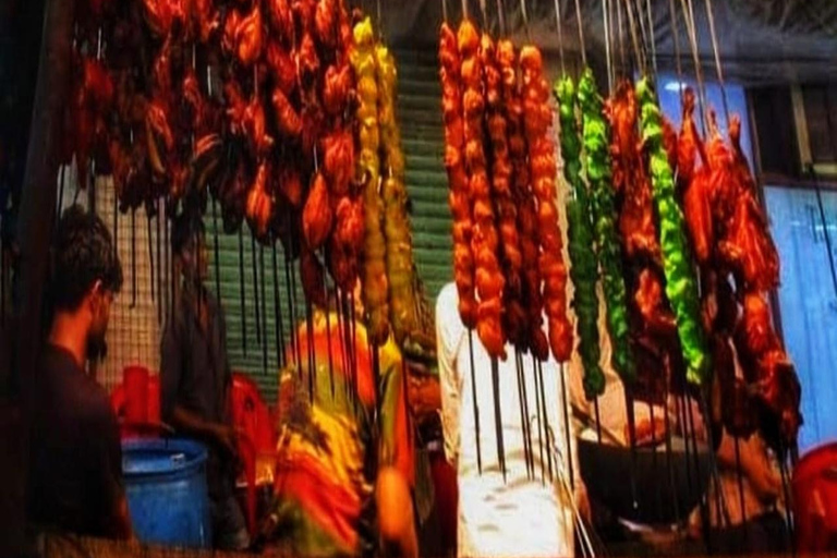 Mumbai: Street Food-tur med lokal guideMumbai: Matupplevelse på gatan med lokal guide