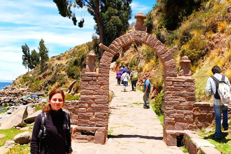 Desde Cusco: Uros y Taquile + Bus cama y comidas