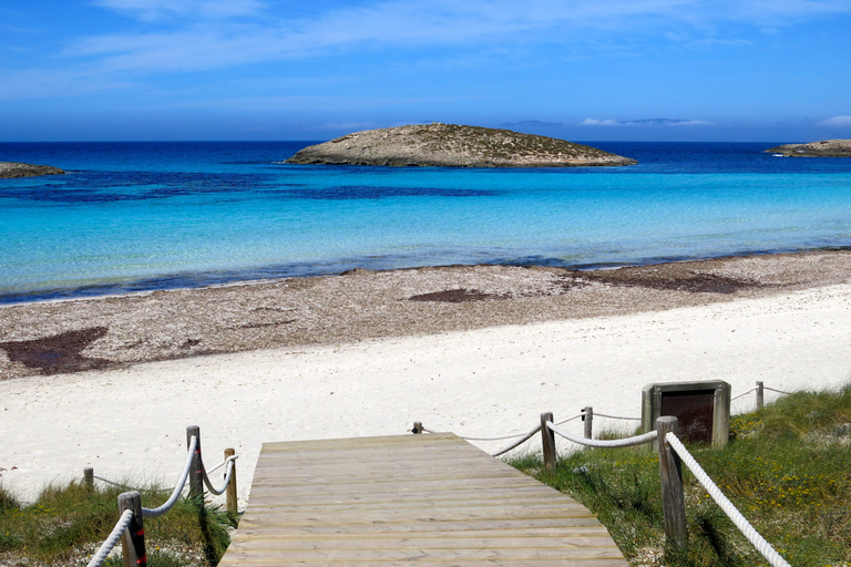 Ibiza: All-inclusive Formentera Full-Day Boat Trip with Beds