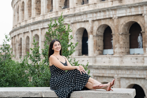 Rome: Private Editorial Shoot at Trevi Fountain or Colosseum Early Morning Trevi Fountain: 30-Minute Private Shoot