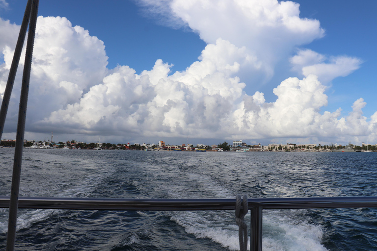 FAMILY FRIENDLY Isla Mujeres Catamaran Tour with Snorkeling