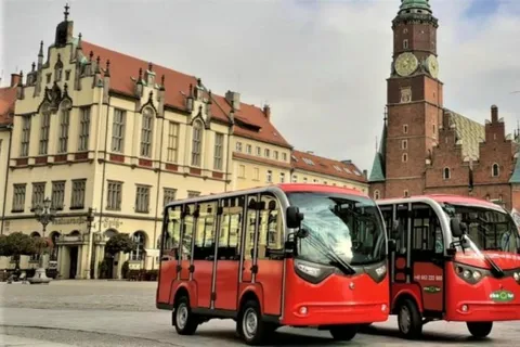 Breslavia: tour privato di 2 ore in autobus elettrico con guida o audioguida