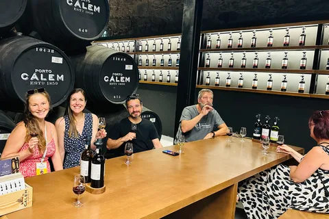 Porto to Gaia Experience: City Walk and Wine Cellars