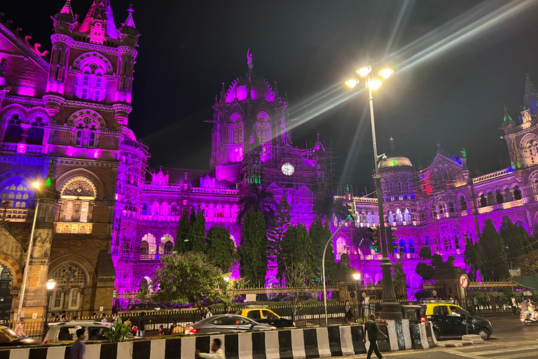 Visita a Mumbai à luz da noite e aos locais históricosTour noturno particular em Mumbai