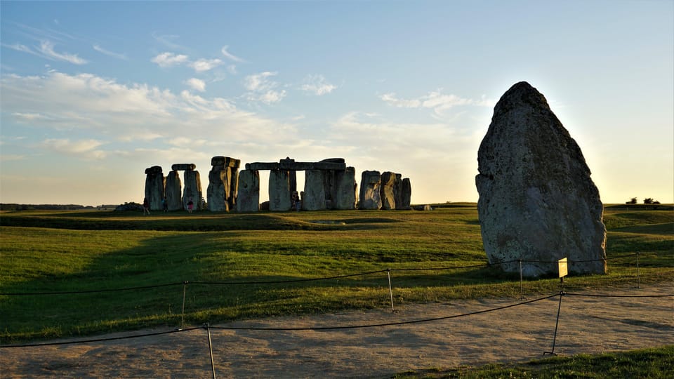 Cruise Transfer, Southampton to London via Stonehenge - Hizvo
