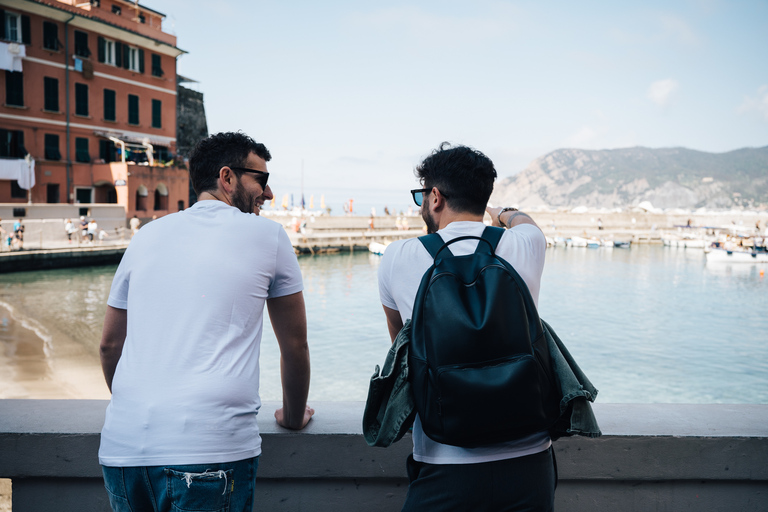 Florence: Cinque Terre-dagtourDagtocht naar Cinque Terre zonder veerboot en trein in het Italiaans