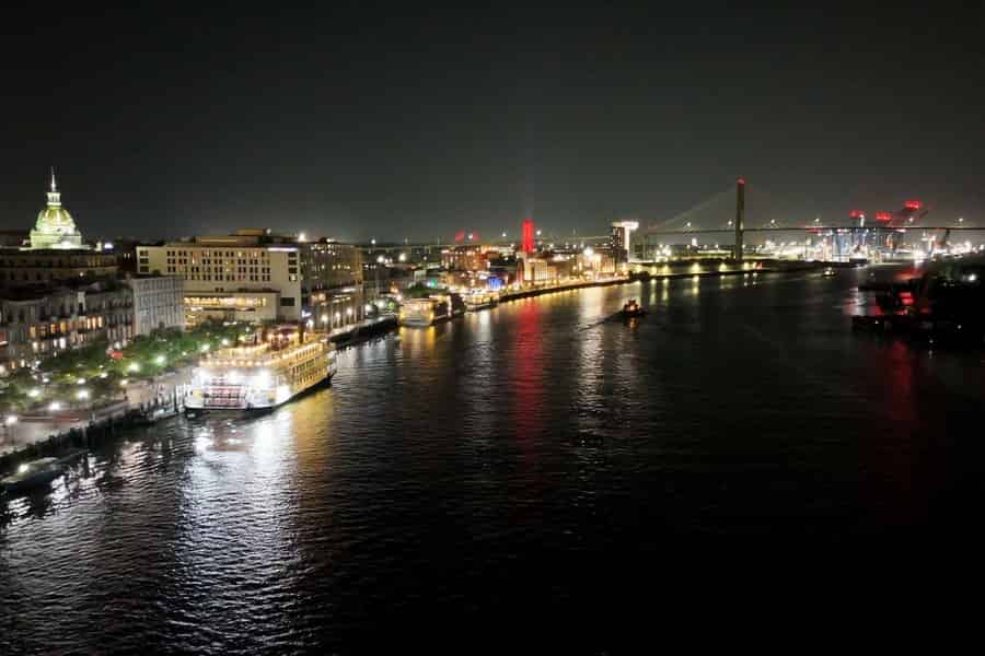 Savannah River: River Street Karaoke Cruise. Foto: GetYourGuide Savannah River: River Street Karaoke Cruise. Foto: GetYourGuide