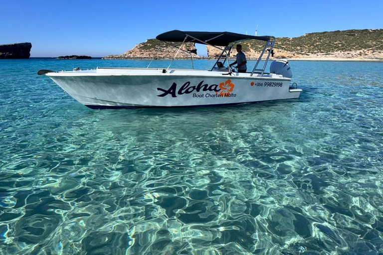 Comino: Blue & Crystal Lagoon Private Boat with Snorkeling