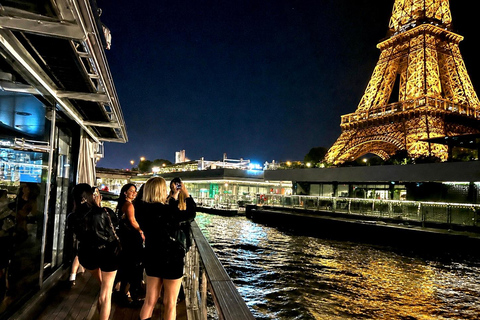 Paris: Illuminated Seine Night Cruise from the Eiffel Tower Paris: Illuminated Seine River Night Cruise & Free Postcard