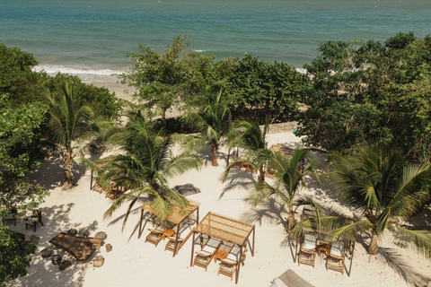 Cartagena: speciale Makani per due persone a Tierra BombaCartagena: speciale Makani dal vivo per due persone a Tierra Bomba