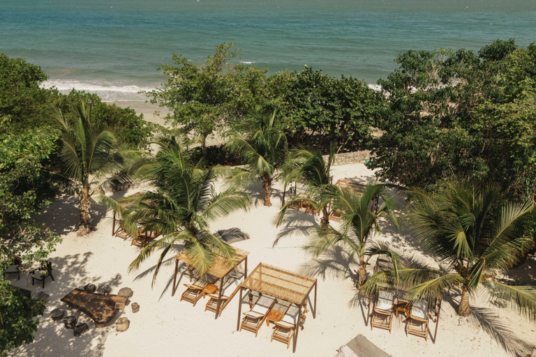 Cartagena: speciale Makani per due persone a Tierra BombaCartagena: speciale Makani dal vivo per due persone a Tierra Bomba