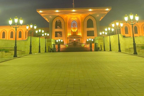 Muscat Evening Experience: Souq Walk, Coastal Views & Local