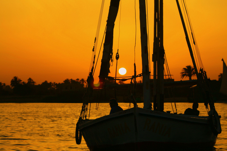 El Cairo: Paseo de 1 ó 2 horas en feluca por el Nilo con trasladosPaseo en Felucca de 1 hora