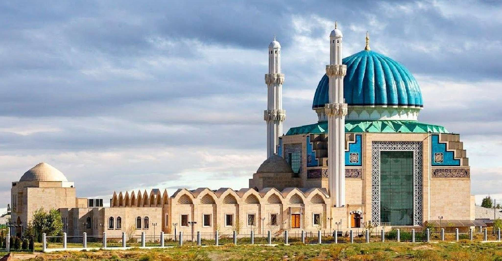 Turkestan Gloriously Isolated - Day Tour from Tashkent - Housity