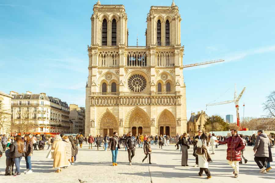 Paris: Kombi-Tour mit Eintritt in die Kathedrale Notre-Dame und Flussfahrt auf der Seine. Foto: GetYourGuide Paris: Kombi-Tour mit Eintritt in die Kathedrale Notre-Dame und Flussfahrt auf der Seine. Foto: GetYourGuide