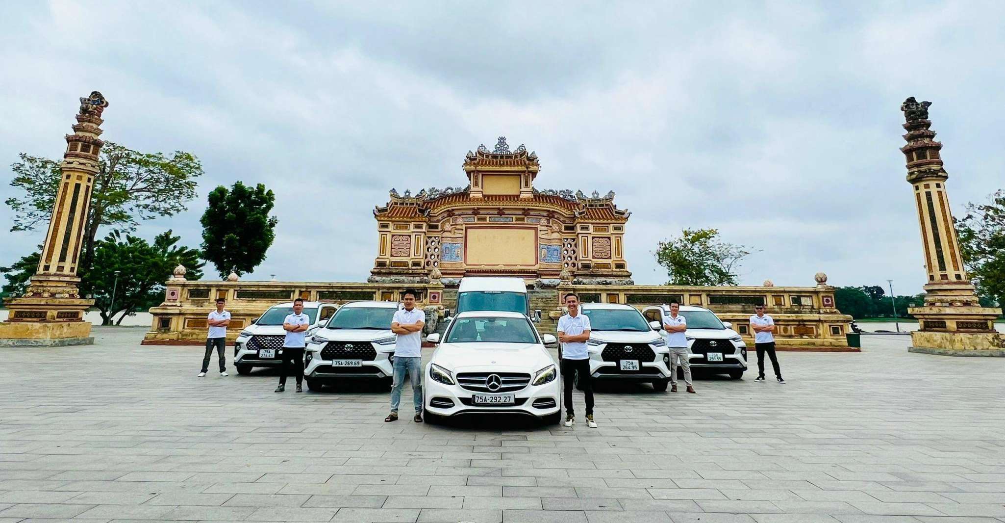 Transfert privé de Hue à Hoi An avec une visite touristique - Housity