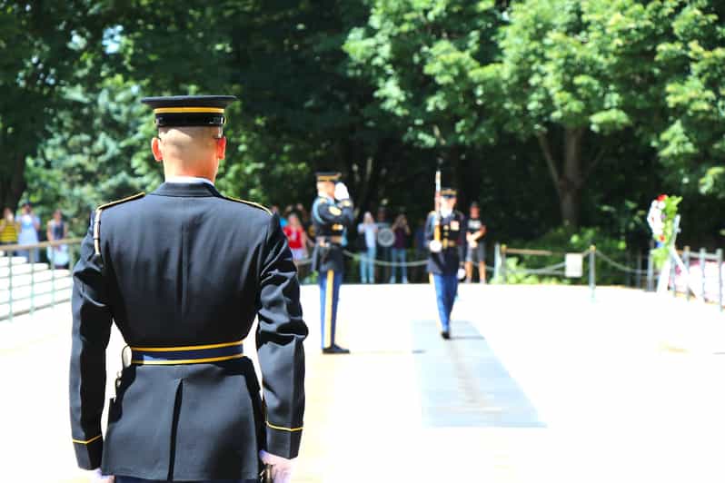 Cimitero di Arlington: Cambio della Guardia e tomba di John F. Kennedy