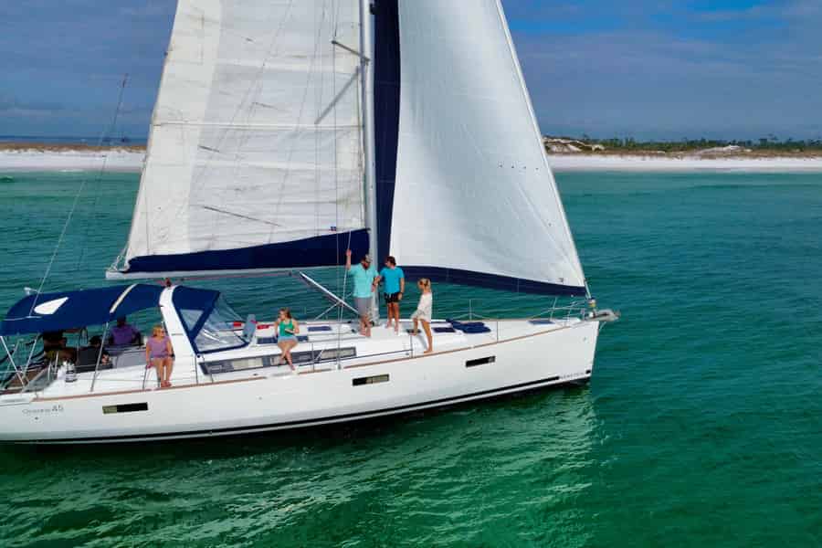 Panama City Beach: Privater Segelboottörn mit Schnorcheln. Foto: GetYourGuide