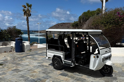 Discover the History and Viewpoints of Las Palmas (GC) by Tuk Tuk (90 min.)