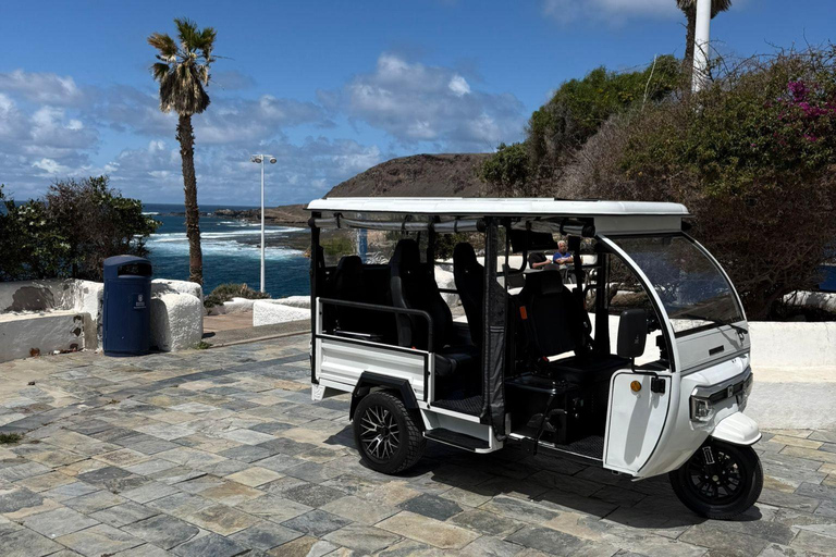Discover the History and Viewpoints of Las Palmas (GC) by Tuk Tuk (90 min.)