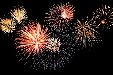 Feux d'artifice de Salou 15 août Catamaran à voile