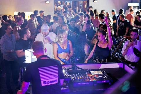 Hamburg: New Year’s Eve Night, Hidden Bars, VIP Club Entry