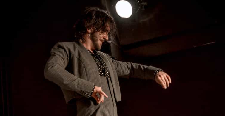 Madrid: Local Flamenco Show at El Cortijo photo 4