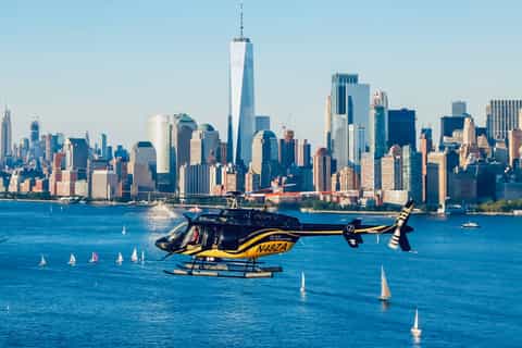 New York City: Manhattan Helicopter Tour with skyline views