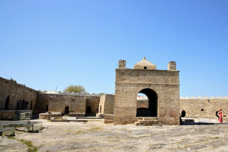 From Baku: Ateshgah Fire Temple and Yanar Dag Tour