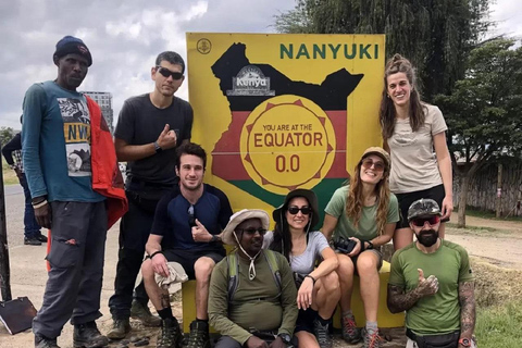 Nairobi: Caminhada pela Floresta Ngare Ndare e Canopy WalkNairobi: Caminhada pela Floresta Ngare Ndare e Passeio pela Copas das Árvores