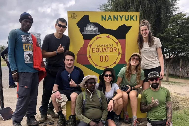 Nairobi: Caminhada pela Floresta Ngare Ndare e Canopy WalkNairobi: Caminhada pela Floresta Ngare Ndare e Passeio pela Copas das Árvores