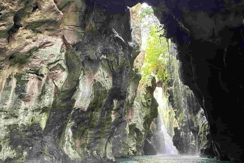 Rethymno Private Tour to Kourtaliotiko Gorge &amp; Kalypso Beach